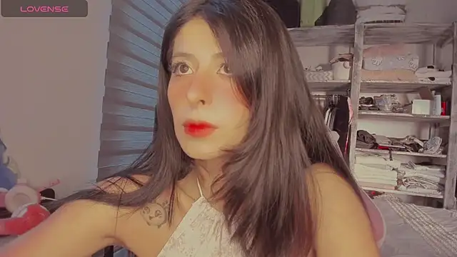 Snapshot of VYONED chatting on November 2025 12:04:02 AM VYONED online show from November 2025 12:04:02 AM