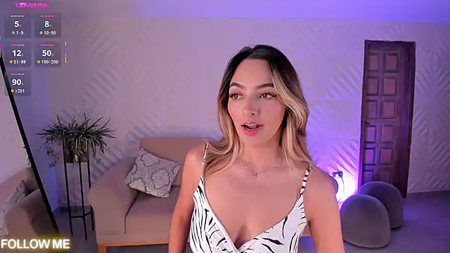 Snapshot of MelissaMoore_ chatting on September 2025 03:02:01 AM MelissaMoore online show from September 2025 03:02:01 AM