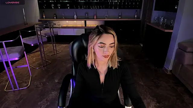 MelissaMoore  online show from December 2025 02:38:02 AM