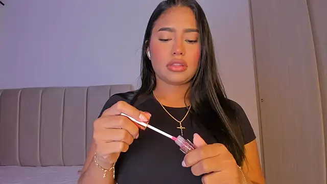 isa bunny online show from October 2025 06:04:01 AM