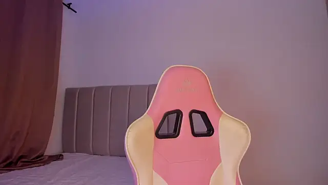 isa bunny online show from December 2025 06:06:01 AM