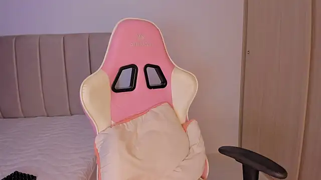 isa bunny online show from November 2025 02:48:01 AM