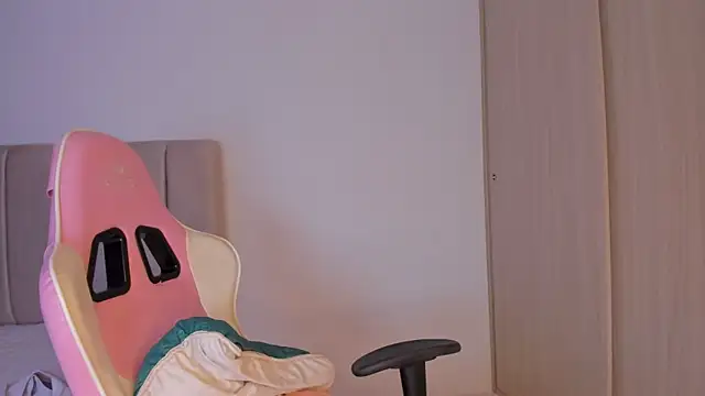 isa bunny online show from November 2025 03:02:02 AM