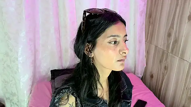 skinny Yizz online show from November 2025 03:45:01 PM