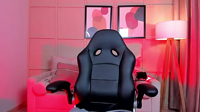 Sabrina Sabrock  online show from November 2025 06:18:01 AM