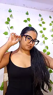 shayna all online show from December 2025 01:32:02 AM