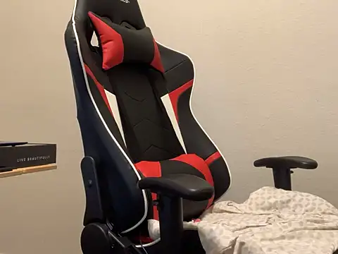 Youreherewithme online show from February 2025 11:53:01 PM