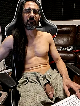 Youreherewithme online show from May 2026 12:11:01 AM