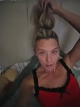 Jadeybaby1 online show from August 2026 10:25:01 PM