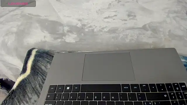 Dephne   online show from December 2025 02:10:02 AM