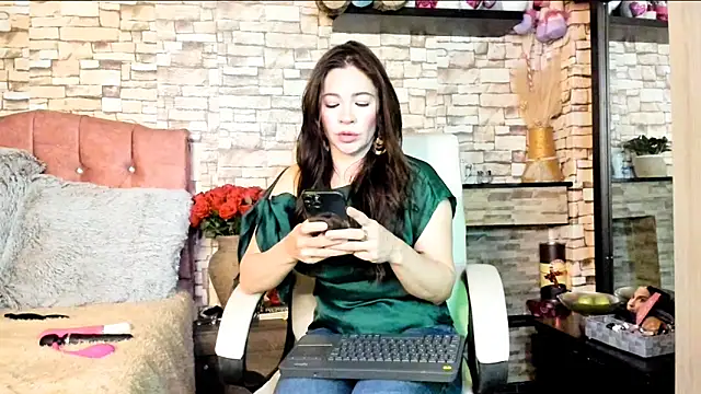 Carla expit online show from January 2026 11:31:01 PM