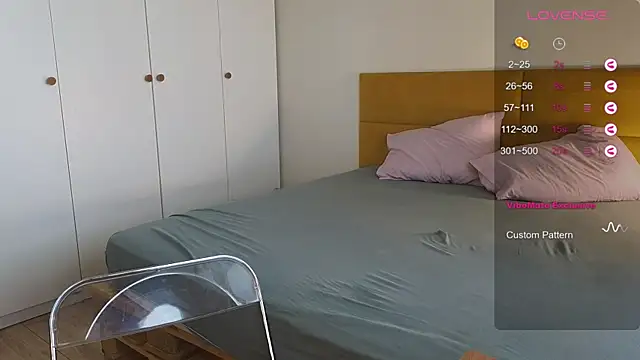 AliceKingsleigh online show from November 2025 06:25:01 AM