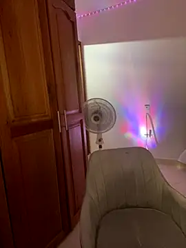 Miss valeriaa online show from October 2025 03:52:01 PM