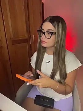 Miss valeriaa online show from April 2026 11:06:01 PM