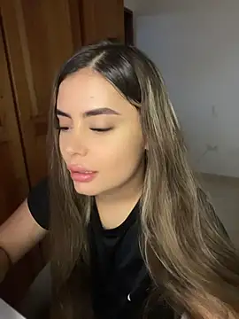 Snapshot of Miss_valeriaa chatting on April 2026 10:18:01 PM Miss valeriaa online show from April 2026 10:18:01 PM