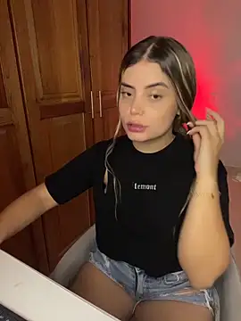 Miss valeriaa online show from March 2026 10:10:02 PM