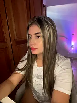 Miss valeriaa online show from November 2025 10:08:02 PM