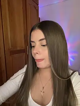 Miss valeriaa online show from November 2025 04:00:01 PM