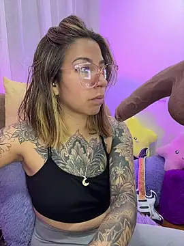 Snapshot of _antonella_dreamss chatting on June 2026 08:39:01 PM antonella dreamss online show from June 2026 08:39:01 PM
