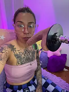Snapshot of _antonella_dreamss chatting on June 2026 07:52:02 PM antonella dreamss online show from June 2026 07:52:02 PM