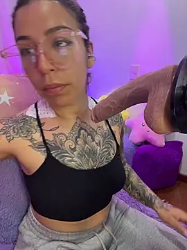 Snapshot of _antonella_dreamss chatting on June 2026 09:24:01 PM antonella dreamss online show from June 2026 09:24:01 PM