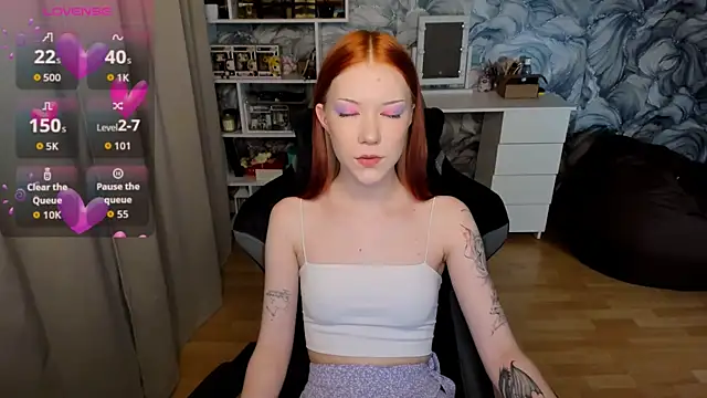 Snapshot of litl_Mia chatting on October 2025 03:44:02 PM litl Mia online show from October 2025 03:44:02 PM