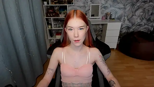 Snapshot of litl_Mia chatting on September 2025 03:52:02 PM litl Mia online show from September 2025 03:52:02 PM