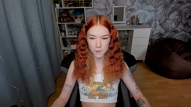 Snapshot of litl_Mia chatting on September 2025 04:25:02 PM litl Mia online show from September 2025 04:25:02 PM