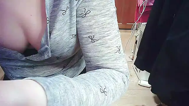 cindy01113520 online show from March 2025 06:51:01 PM