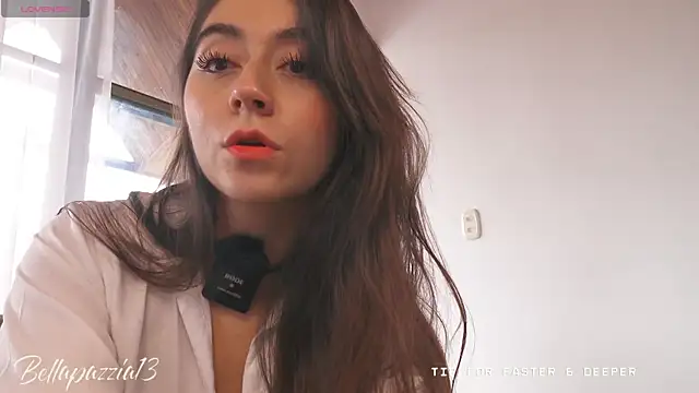 Bellapazzia online show from October 2025 04:41:02 PM