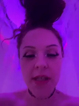 BlaizeyBBy online show from January 2025 01:09:02 PM