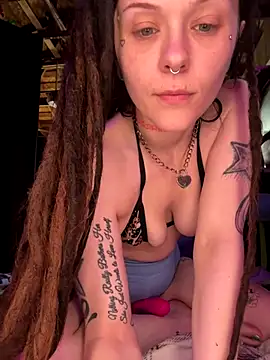 BlaizeyBBy online show from October 2025 03:38:02 PM