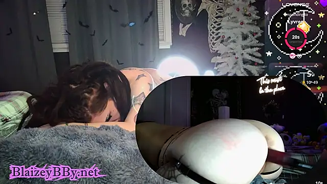 BlaizeyBBy online show from December 2024 01:18:01 PM