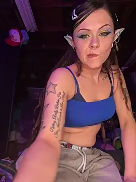 BlaizeyBBy online show from November 2025 01:50:01 AM