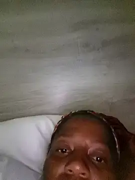 Snapshot of Galcraze chatting on March 2025 09:21:02 PM Galcraze online show from March 2025 09:21:02 PM