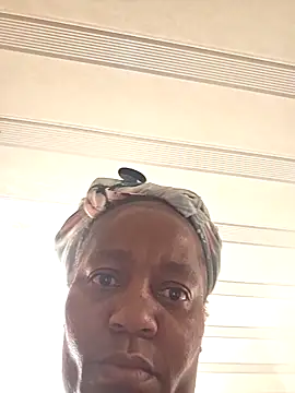 Snapshot of Galcraze chatting on October 2025 06:36:02 AM Galcraze online show from October 2025 06:36:02 AM