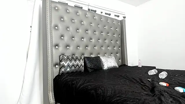 Snapshot of SashaMalone chatting on December 2024 11:07:02 AM SashaMalone online show from December 2024 11:07:02 AM