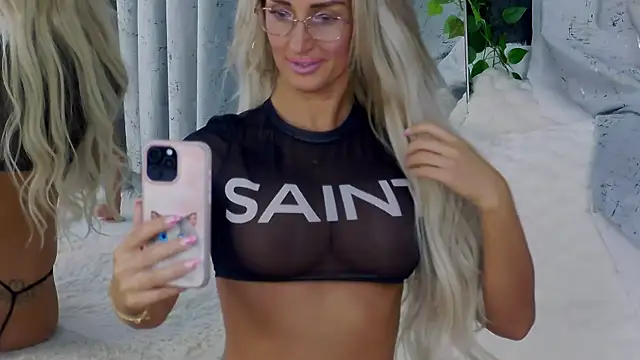 Snapshot of IsabelleEthan chatting on November 2025 02:15:02 AM IsabelleEthan online show from November 2025 02:15:02 AM