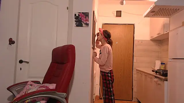 simyhvn online show from February 2026 05:06:01 AM