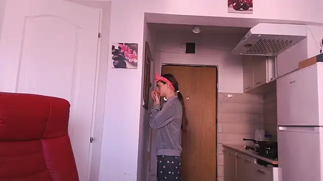 simyhvn online show from February 2026 07:17:02 AM