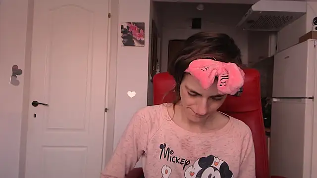 simyhvn online show from April 2026 04:07:02 AM