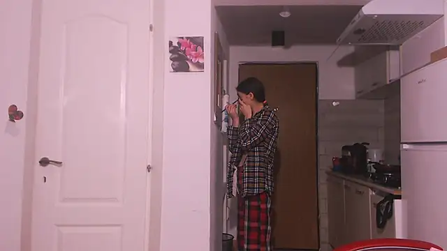 simyhvn online show from December 2025 06:06:01 AM