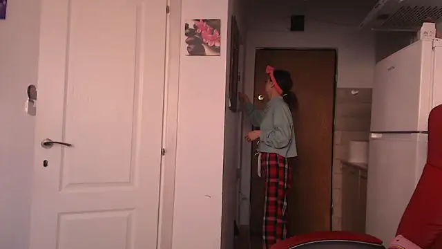 simyhvn online show from March 2026 05:41:02 AM