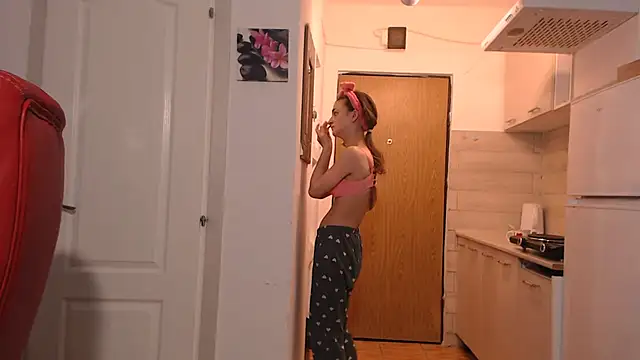 simyhvn online show from February 2026 05:38:01 AM