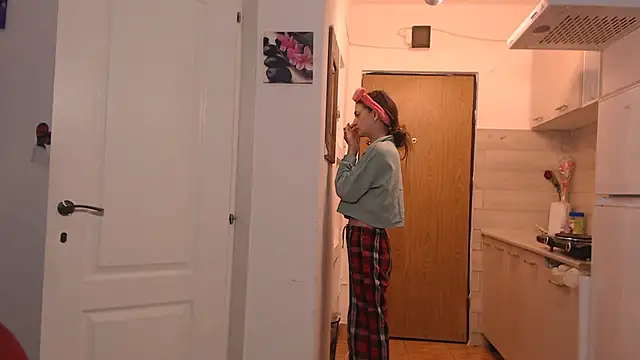 simyhvn online show from February 2026 05:37:01 AM