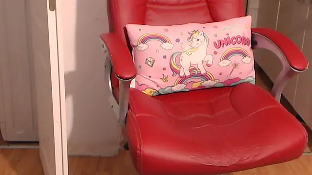 simyhvn online show from February 2026 06:46:01 PM