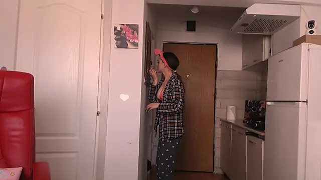 simyhvn online show from April 2026 08:19:01 AM