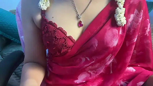 Queen Angelena online show from January 2026 06:44:02 PM