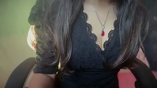 Snapshot of Queen_Angelena chatting on September 2025 04:03:02 PM Queen Angelena online show from September 2025 04:03:02 PM