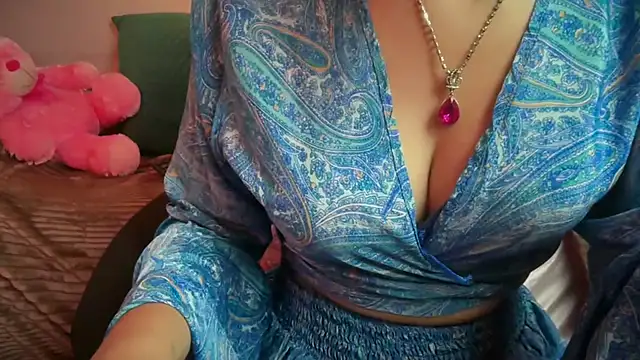 Queen Angelena online show from May 2026 05:23:02 AM